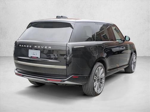 Santorini Black Metallic 2026 Land Rover Range Rover P530 SE 7 Seat