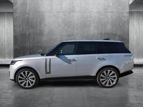 2025 Land Rover Range Rover P530 SE