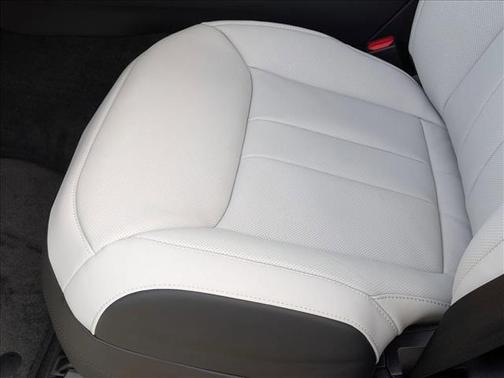 2026 Land Rover Range Rover Sport SE