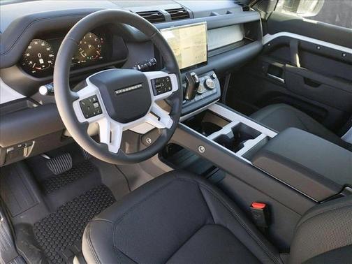 2025 Land Rover Defender 90 P400 X-Dynamic SE