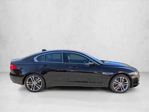 2017 Jaguar XE 35t Premium