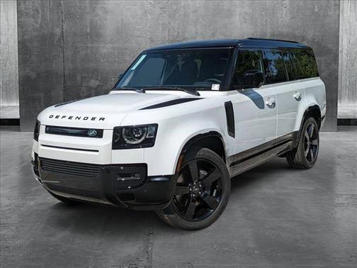 2025 Land Rover Defender 130 P400 X-Dynamic SE