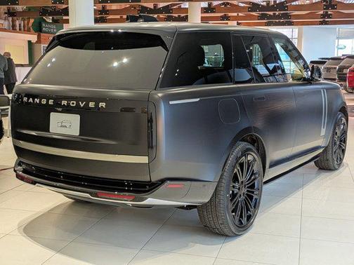 2026 Land Rover Range Rover P400 SE