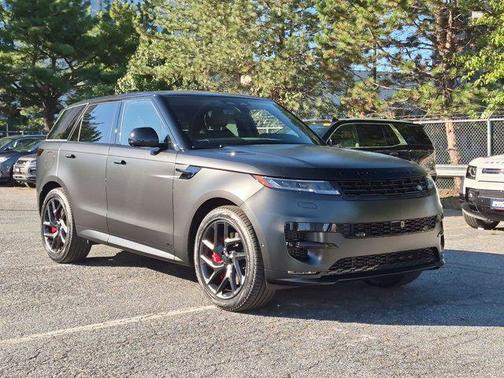 Santorini Black Metallic 2026 Land Rover Range Rover Sport SE