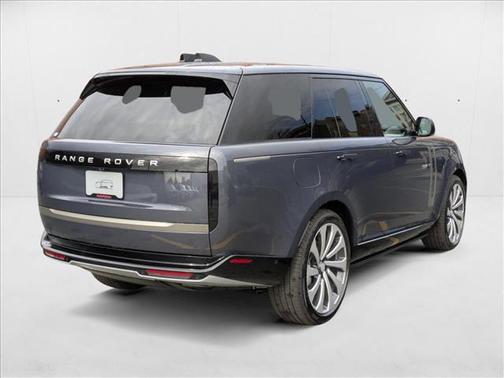 2025 Land Rover Range Rover P400 SE