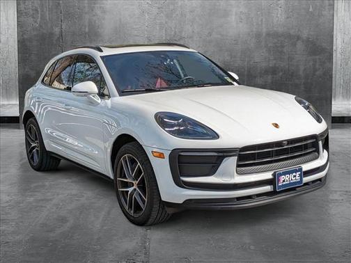 2022 Porsche Macan Base