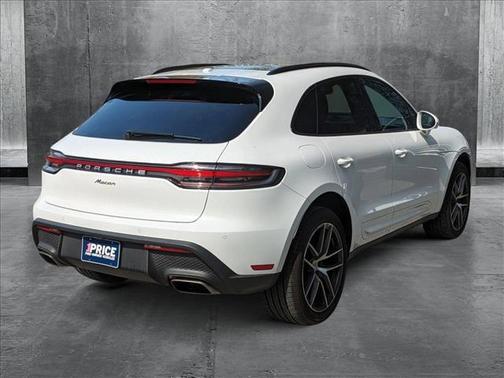 2022 Porsche Macan Base