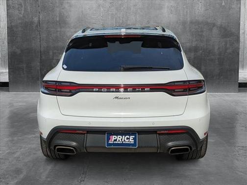 2022 Porsche Macan Base