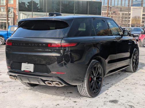 2025 Land Rover Range Rover Sport SE
