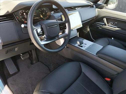 2025 Land Rover Range Rover P530 SE