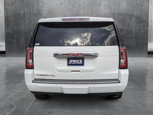 2017 GMC Yukon XL Denali