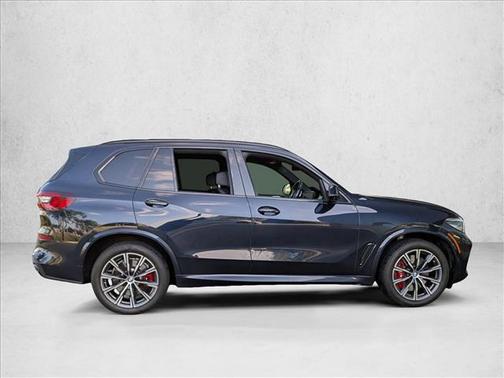 Carbon Black Metallic 2022 BMW X5 M50i