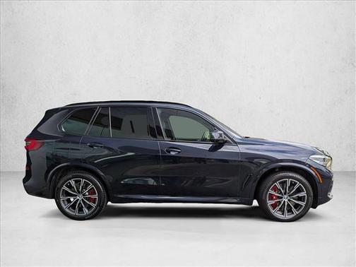 Carbon Black Metallic 2022 BMW X5 M50i