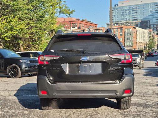 Crystal Black Silica 2023 Subaru Outback Onyx Edition