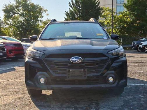 Crystal Black Silica 2023 Subaru Outback Onyx Edition