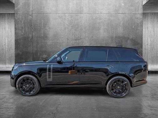 2025 Land Rover Range Rover P400 SE 7 Seat