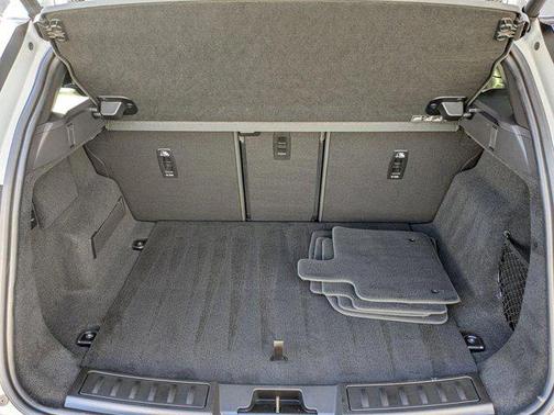 Arroios Grey Metallic 2026 Land Rover Range Rover Evoque Core S