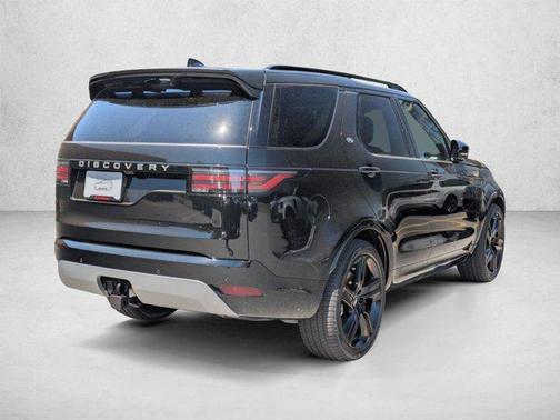 Santorini Black Metallic 2026 Land Rover Discovery Gemini Edition
