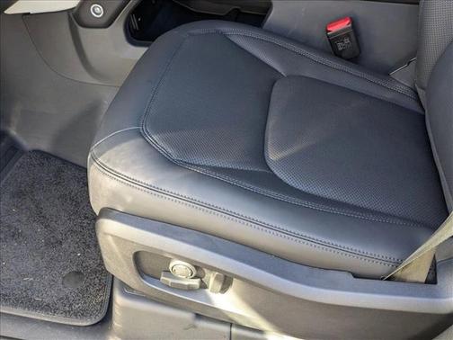 2025 Land Rover Defender 110 P400 S