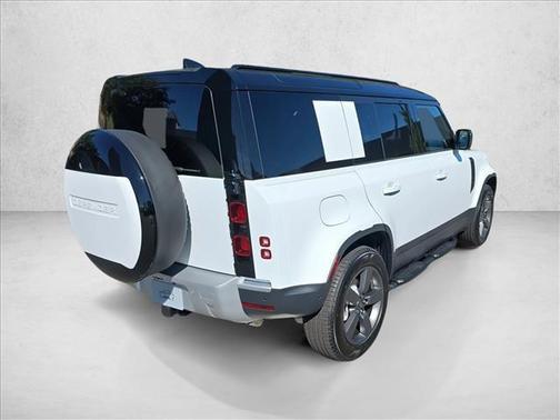 2025 Land Rover Defender 110 P400 S