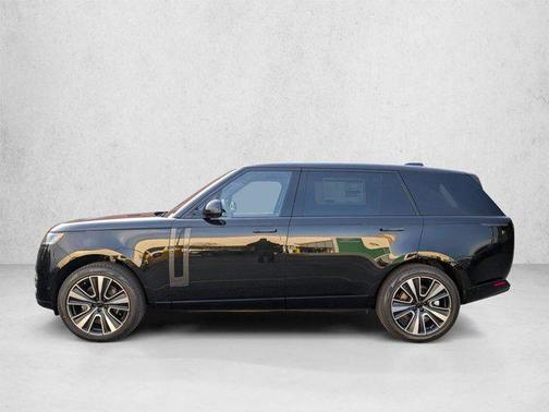 Santorini Black Metallic 2026 Land Rover Range Rover P530 SE 7 Seat