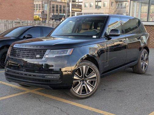 Santorini Black Metallic 2026 Land Rover Range Rover P530 SE 7 Seat