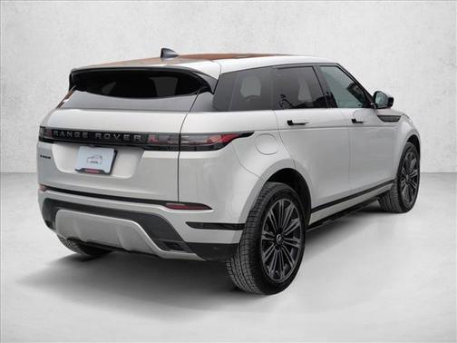 2026 Land Rover Range Rover Evoque Dynamic SE