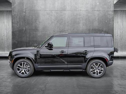 2025 Land Rover Defender 110 P300