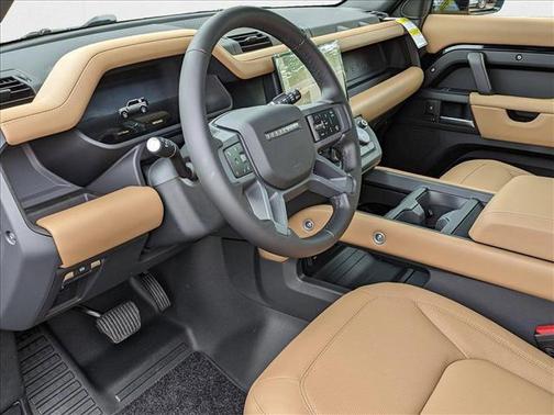 2025 Land Rover Defender 110 P300