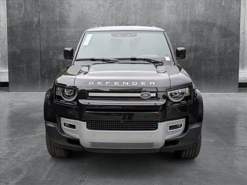 2025 Land Rover Defender 110 P300