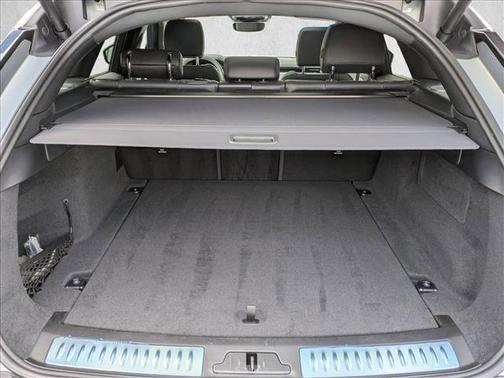 Fuji White 2026 Land Rover Range Rover Velar P250 S