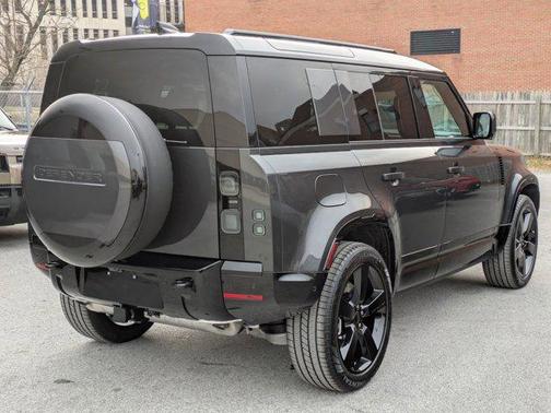 2026 Land Rover Defender P400 X-Dynamic SE