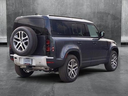 2025 Land Rover Defender 110 P300