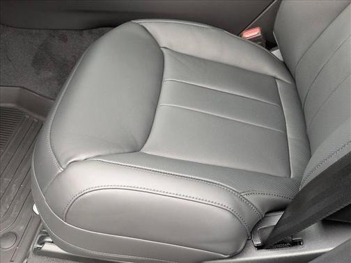Santorini Black Metallic 2026 Land Rover Range Rover Sport SE