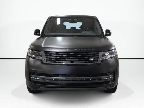 Obsidian Black SV Bespoke Ultra Metallic Satin 2026 Land Rover Range Rover P530 SE