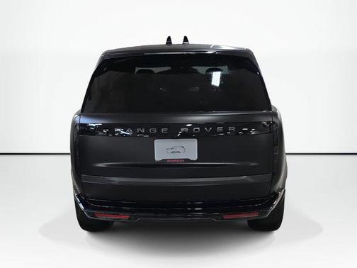 Obsidian Black SV Bespoke Ultra Metallic Satin 2026 Land Rover Range Rover P530 SE