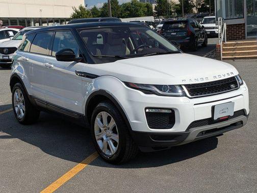 Fuji White 2017 Land Rover Range Rover Evoque SE