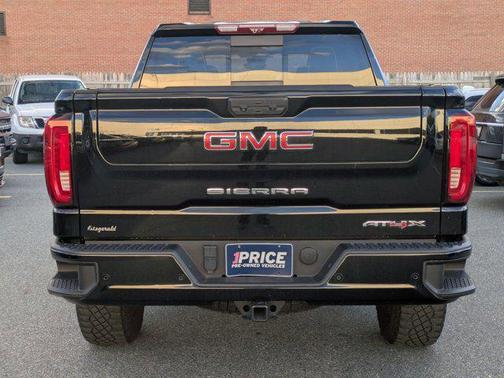 2023 GMC Sierra 1500 AT4X