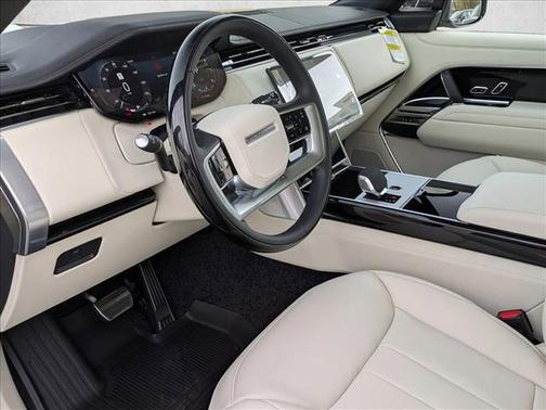 2025 Land Rover Range Rover P530 SE