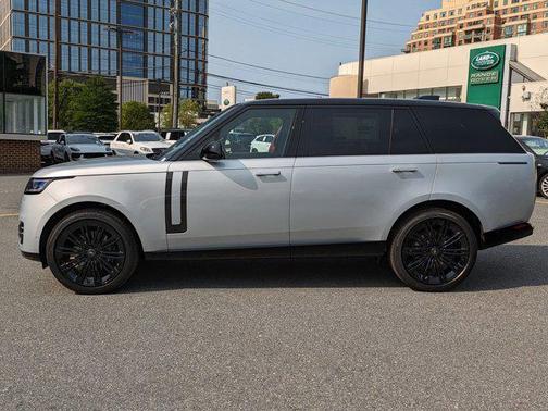 2025 Land Rover Range Rover P400 SE 7 Seat