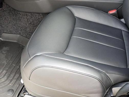 2025 Land Rover Range Rover P400 SE 7 Seat