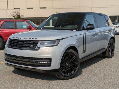 2025 Land Rover Range Rover P400 SE 7 Seat