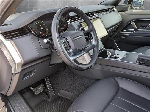 2025 Land Rover Range Rover P400 SE 7 Seat