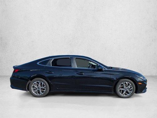 Phantom Black 2022 Hyundai SONATA SEL