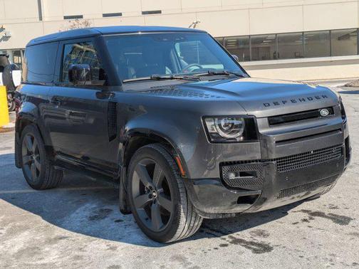 2023 Land Rover Defender V8