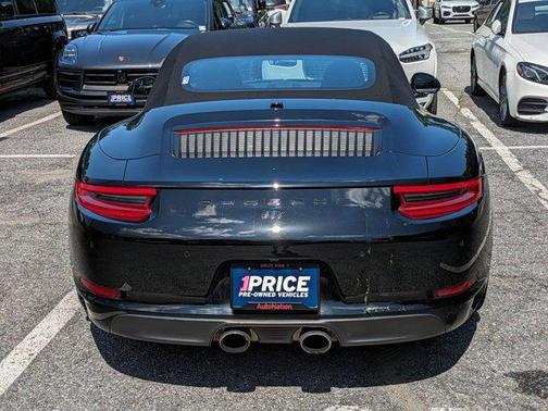 2017 Porsche 911 Carrera