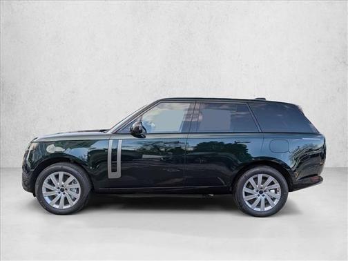 2026 Land Rover Range Rover P550e SE