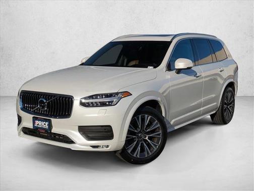 2022 Volvo XC90 T6 Momentum