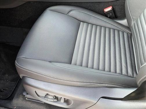 2025 Land Rover Discovery Sport Dynamic SE