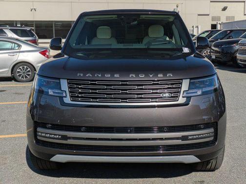 2026 Land Rover Range Rover P400 SE